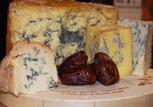 M&G cheese 2 close crenhsized