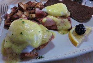 EGGtradbenedictcrenhsized