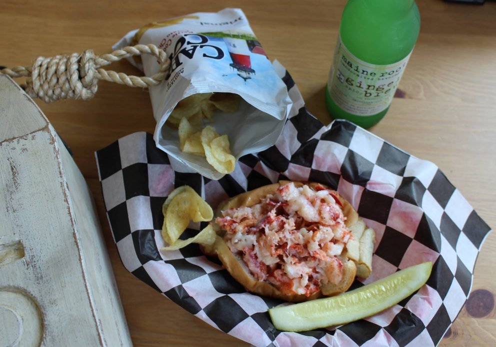 MASON'S famous lobster rolls food pic 3 crenhsized