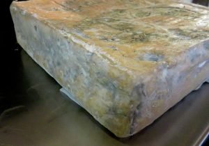 SOFT CHEESES smeared rind with brandingcrenhsized
