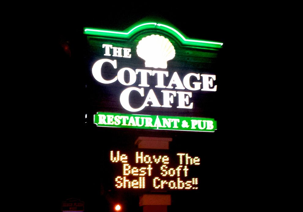 Cottage Cafe sign nightcrenhCR