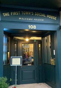 lewes oyster house front door