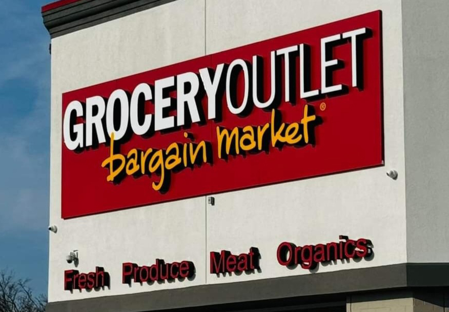 GROCERY OUTLET front
